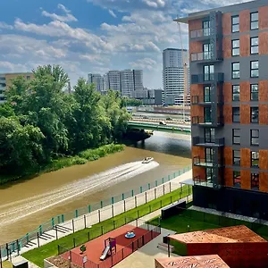 Apartmán Jesionowe Apartamenty Nad Odra, Stare Miasto, Sauna W Jednym Apartamencie, Klimatyzacja , Garaz Podziemny 0 Zl, Odra River , Old Town, New Building, Air Conditioning, Sauna In One Apt, Underground Garage Free, Vratislav